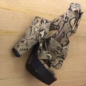 Snakeskin wide strap platform sandals